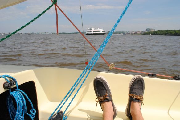 Sailing on the Potomac